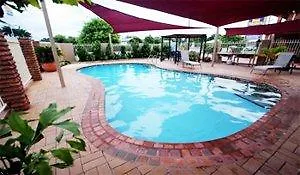 Cascade Motel In Townsville